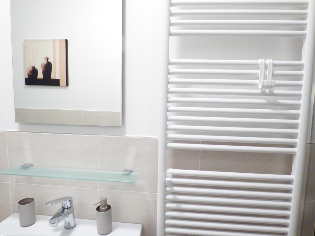 Giravento Bed & Breakfast Borgo San Dalmazzo Bagian luar foto