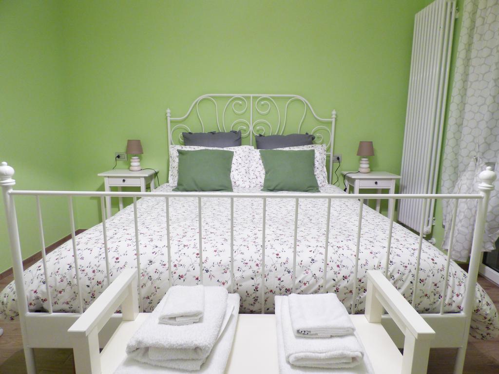 Giravento Bed & Breakfast Borgo San Dalmazzo Bagian luar foto