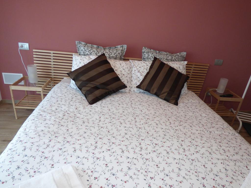 Giravento Bed & Breakfast Borgo San Dalmazzo Bagian luar foto