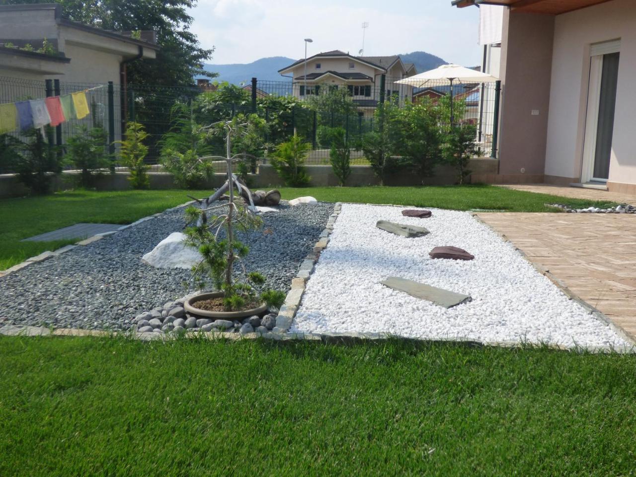 Giravento Bed & Breakfast Borgo San Dalmazzo Bagian luar foto